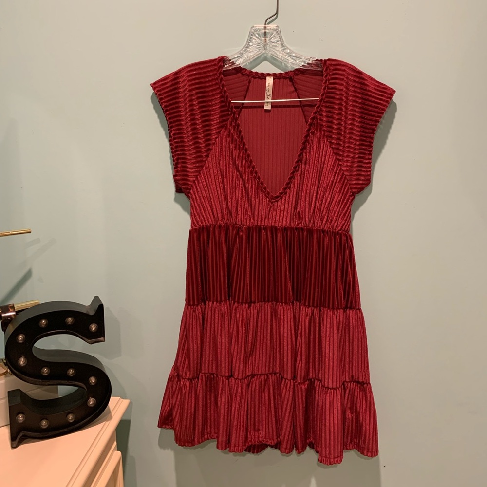 Lucy in the Sky Red Short Sleeve Dress